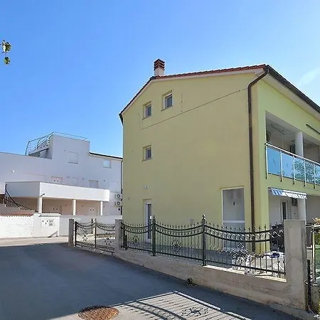Apartment Deluxe Posesi